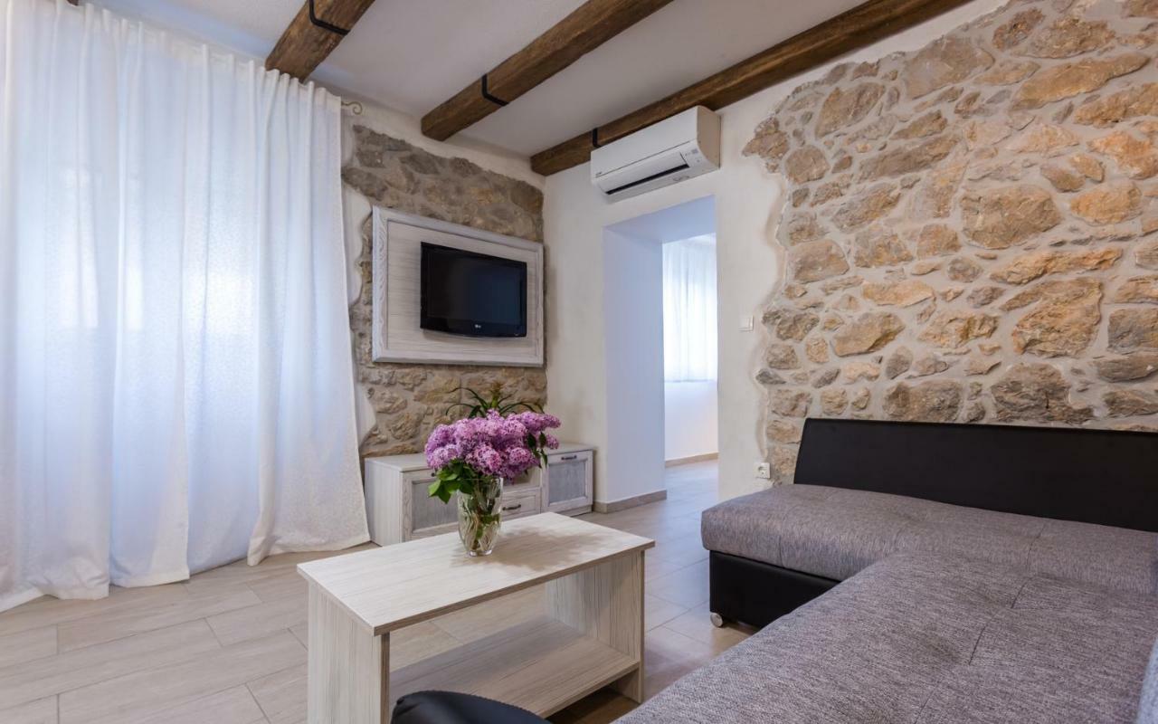 Villa Mulberry Milohnici Екстериор снимка